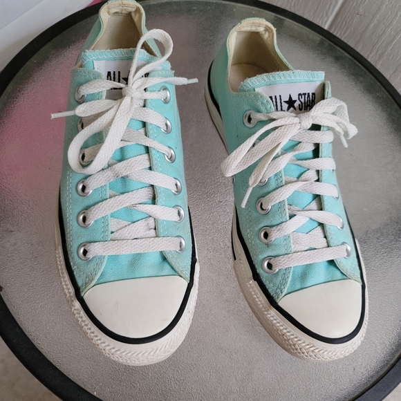 Low Converse - Picture 2 of 4